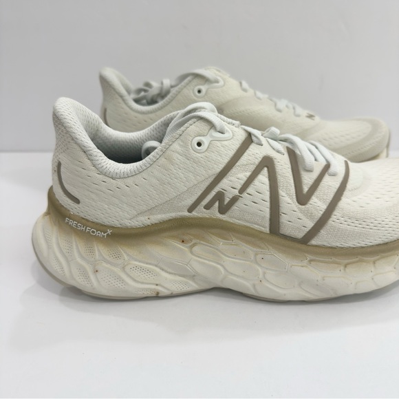 New Balance Women's Fresh Foam X More v4 Running Shoes - Picture 3 of 10